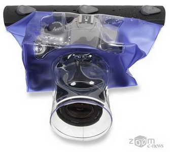 Есть мягкие чехлы и практически для всех зеркальных камер, но нырять с таким снаряжением можно не глубже 10 м