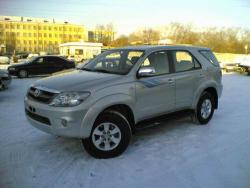 TOYOTA_FORTUNER.jpg